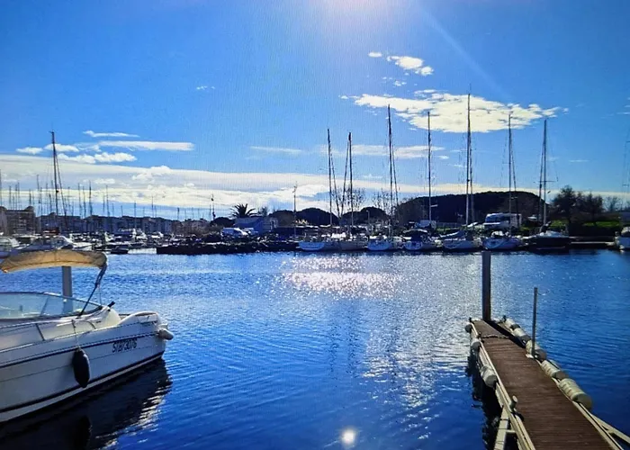 Vakantiehuis Charmante Maison Bord De Avec Vue Sur Le Port *