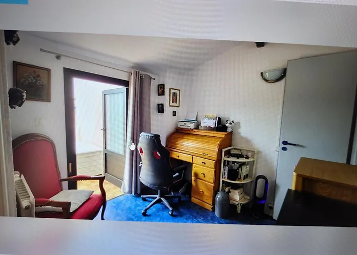 Будинок відпочинку Charmante Maison Bord De Avec Vue Sur Le Port